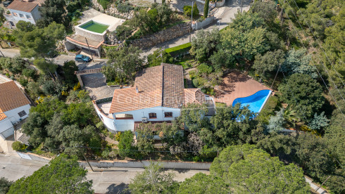 Casa amb piscina en venda a Vall-llobrega