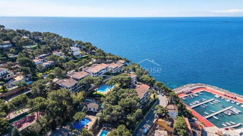 Apartment in Llafranc with terrace and tourist license