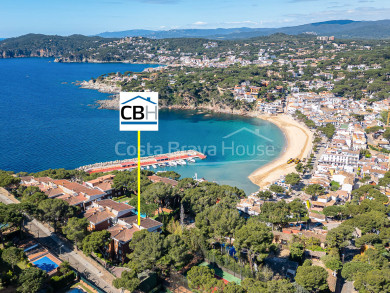 Apartament en venda a Llafranc amb gran terrassa, piscina, pàrquing, traster i llicència turística a 2 minuts de la platja