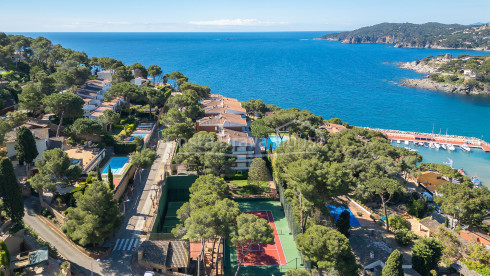 Apartment in Llafranc with terrace and tourist license