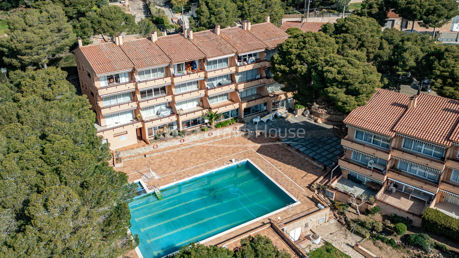 Apartamento en Tamariu con terraza y vistas al mar