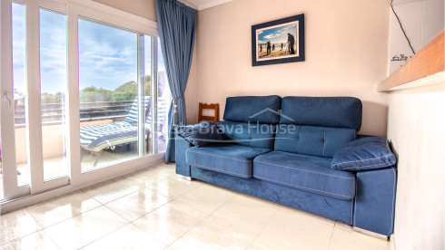 Apartamento en Tamariu con terraza y vistas al mar