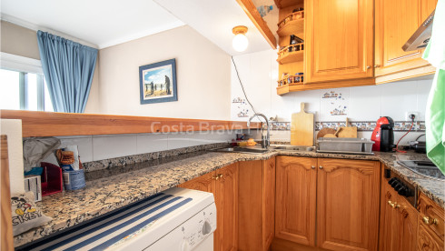 Apartamento en Tamariu con terraza y vistas al mar