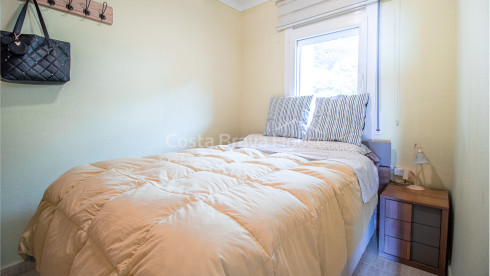 Apartamento en Tamariu con terraza y vistas al mar