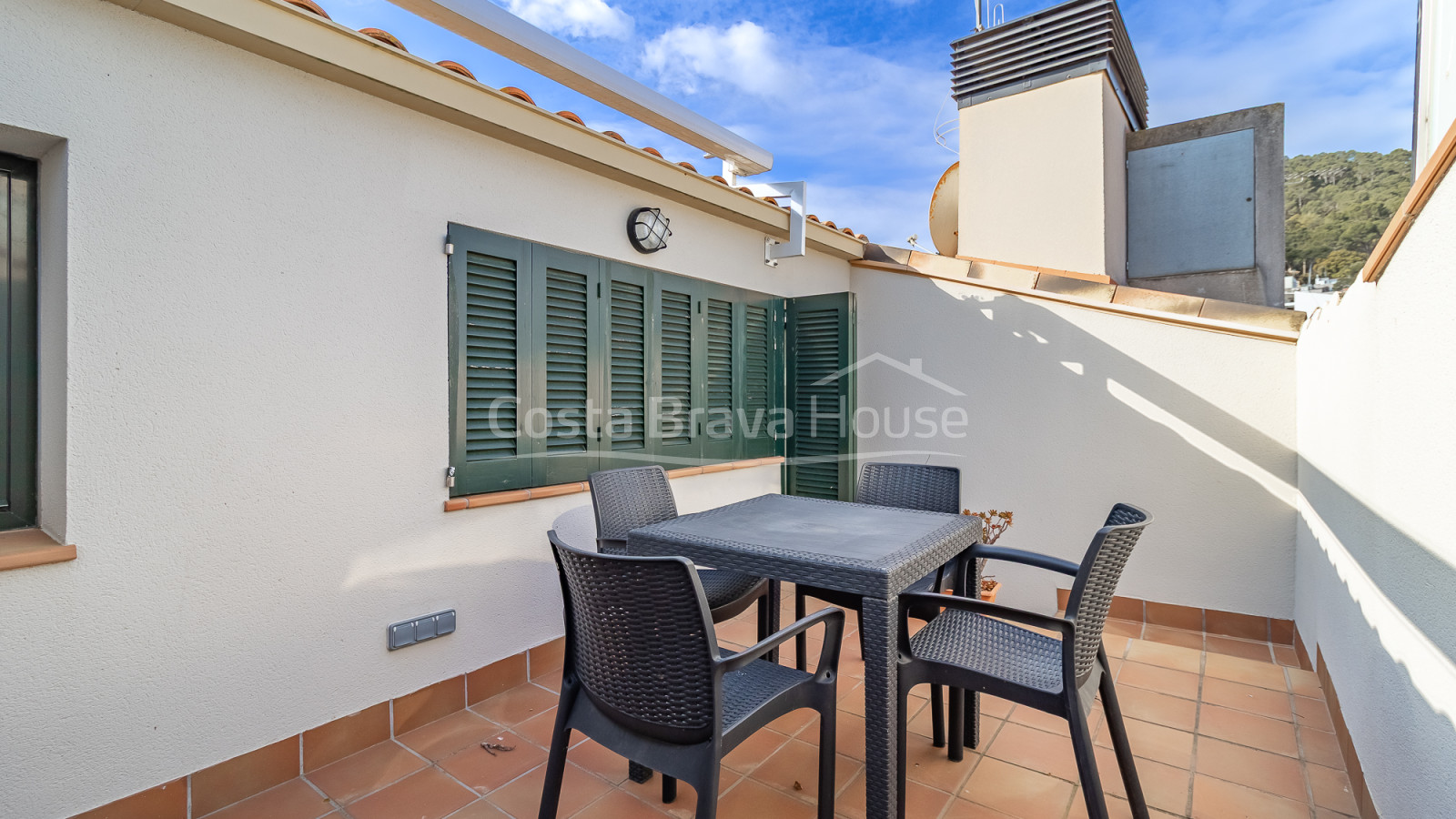 Dúplex en Tamariu con terraza y licencia turística
