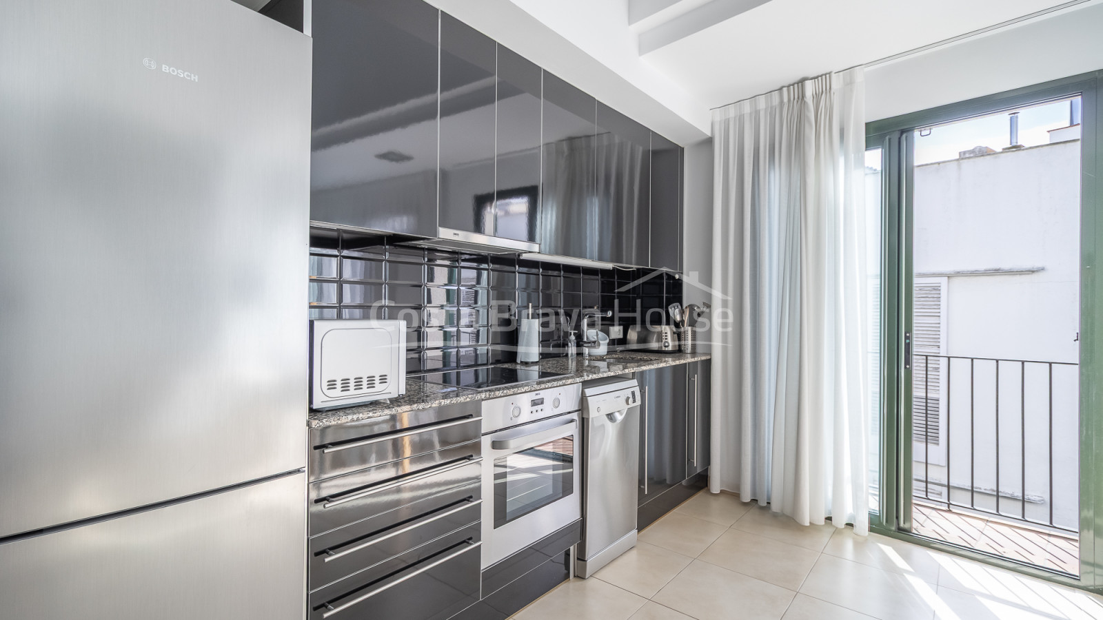 Dúplex en Tamariu con terraza y licencia turística