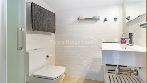 Dúplex en Tamariu con terraza y licencia turística