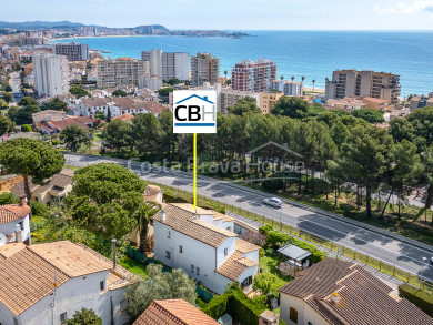 Detached house with private garden for sale 500 meters from the beach in Sant Antoni de Calonge