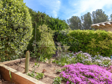 Detached house with private garden for sale 500 meters from the beach in Sant Antoni de Calonge