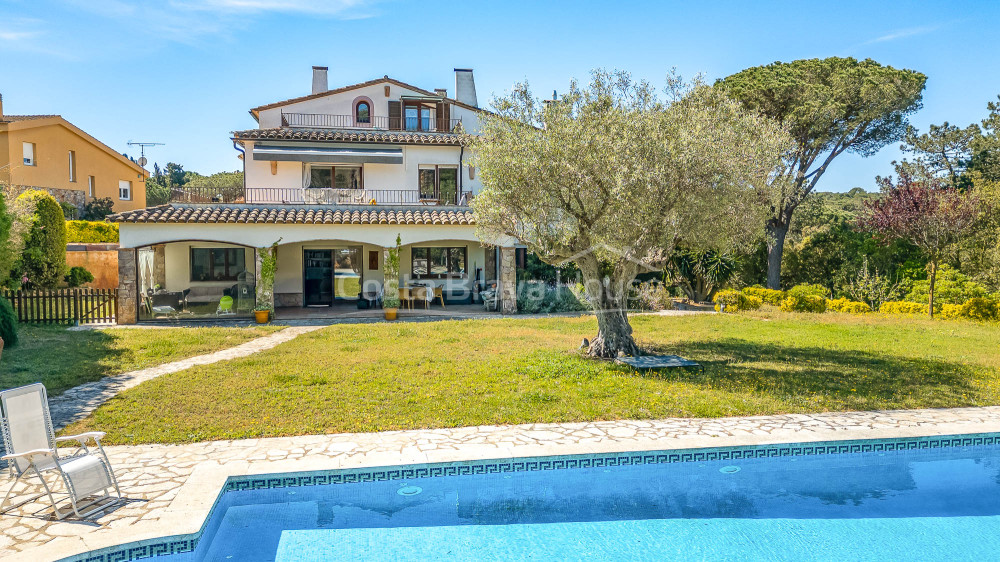 Luxe villa te koop in Calella de Palafrugell