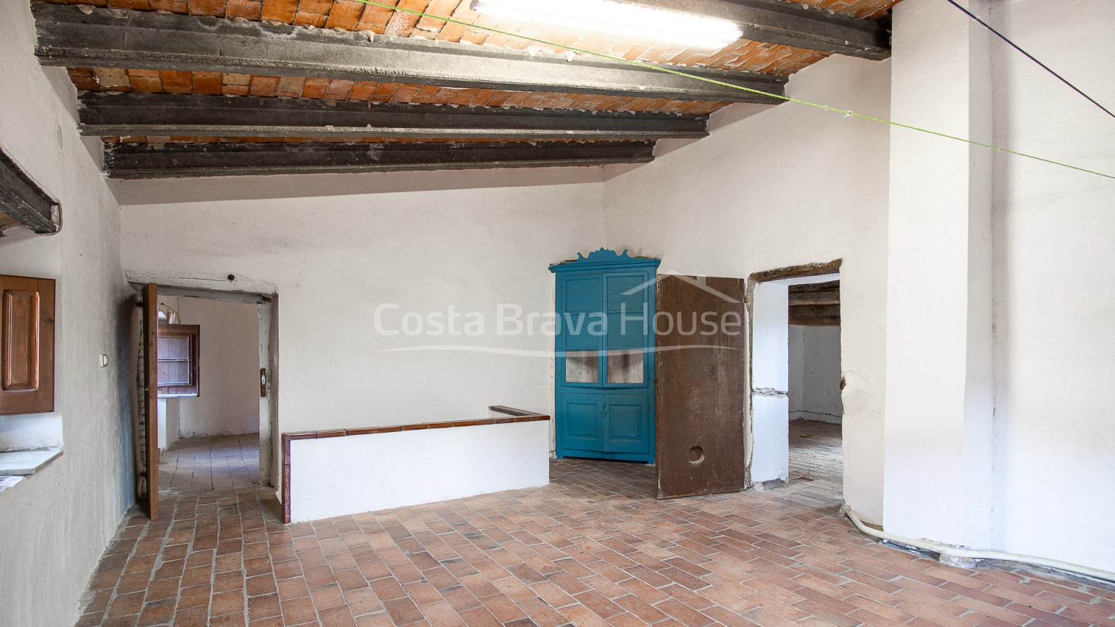 Te renoveren huis met tuin te koop in Gualta