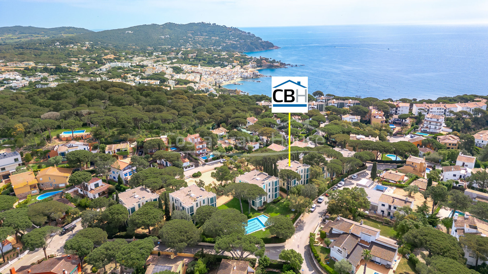Apartamento en Golfet Calella con terraza y piscina