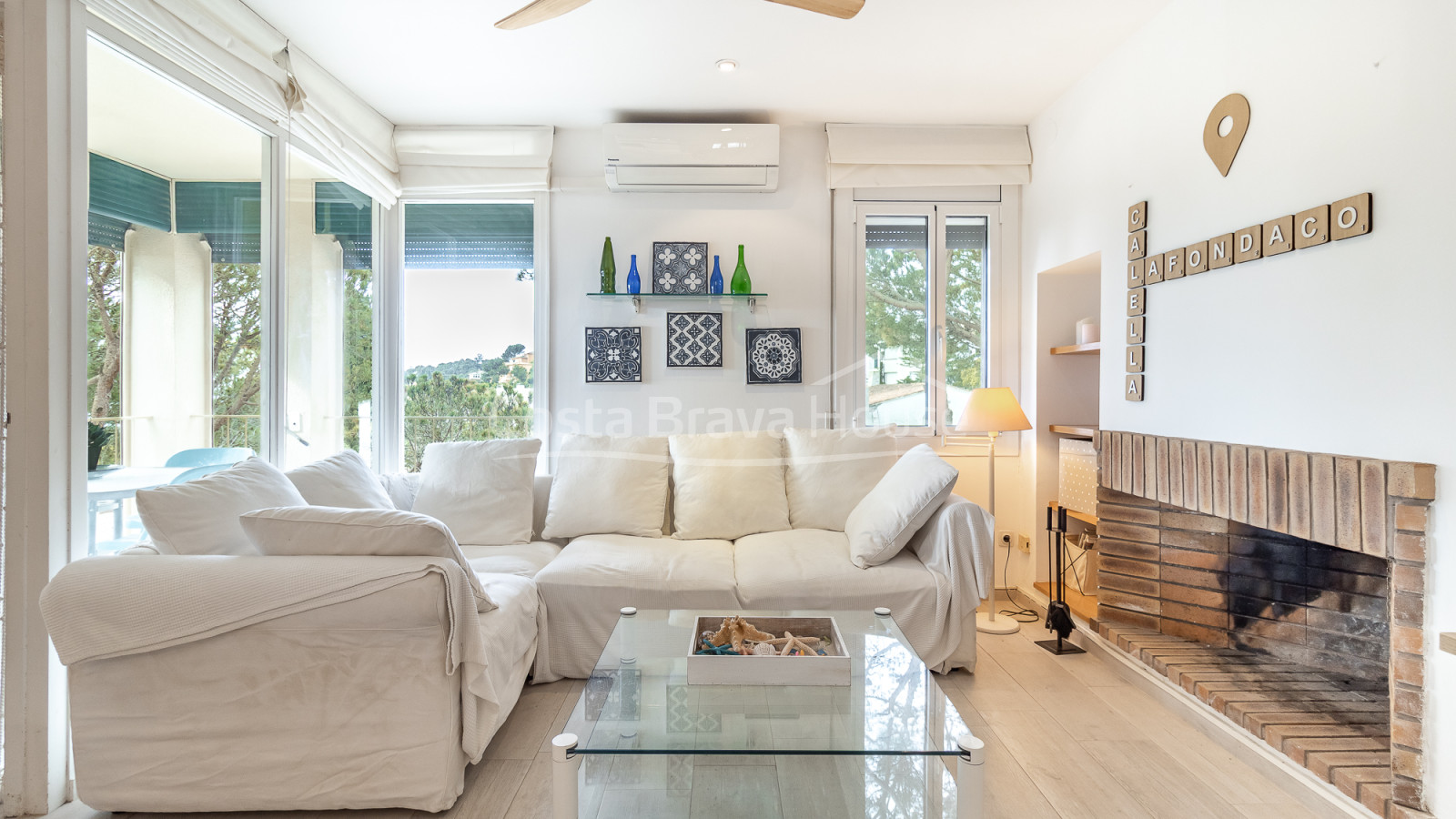 Apartamento en Golfet Calella con terraza y piscina