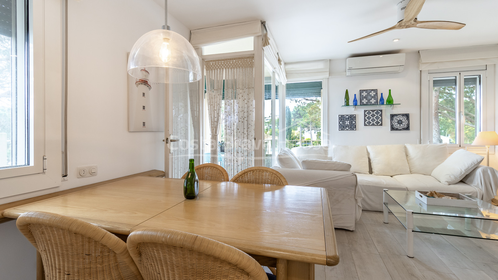 Apartamento en Golfet Calella con terraza y piscina