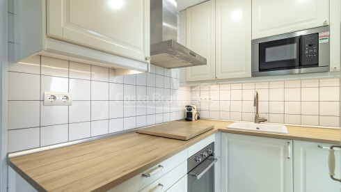 Apartamento en Golfet Calella con terraza y piscina