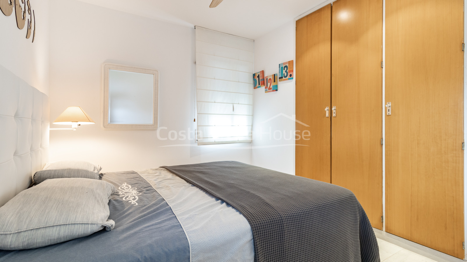 Apartamento en Golfet Calella con terraza y piscina