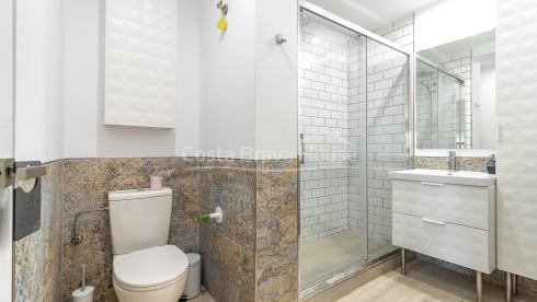 Apartamento en Golfet Calella con terraza y piscina