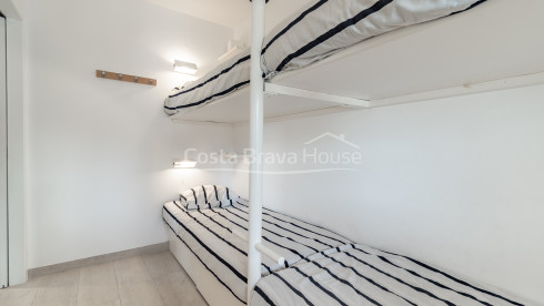 Apartamento en Golfet Calella con terraza y piscina