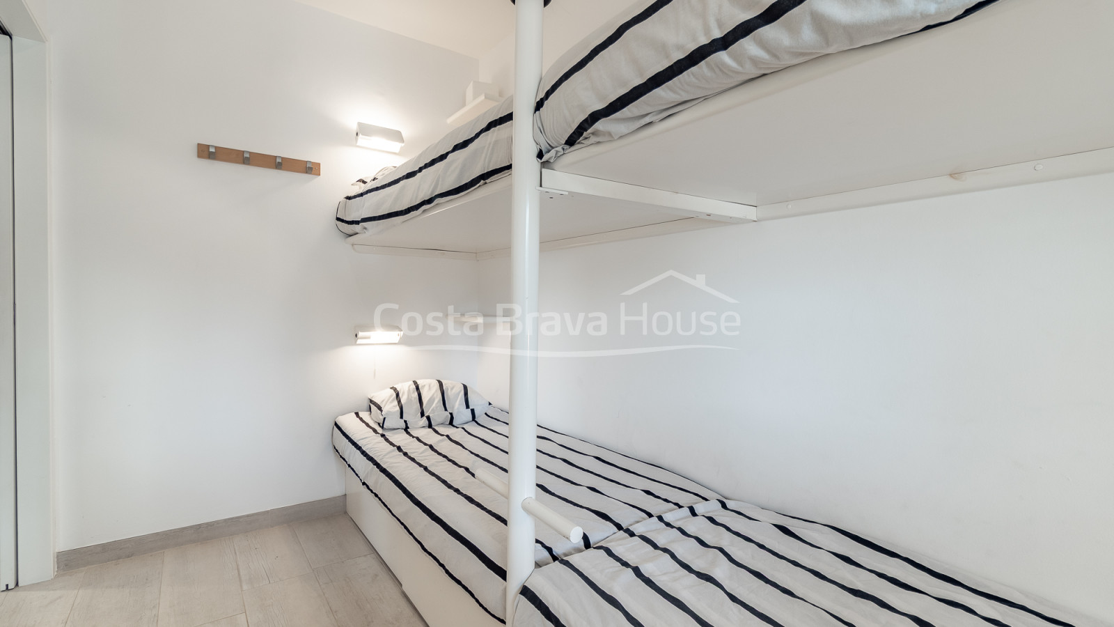 Apartament a Golfet Calella amb terrassa i piscina