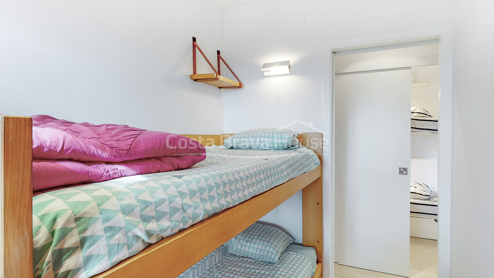 Apartamento en Golfet Calella con terraza y piscina