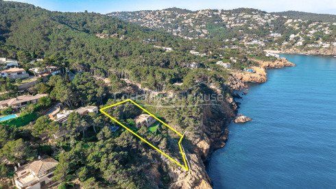 Villa en venta en Sa Riera con vistas al mar