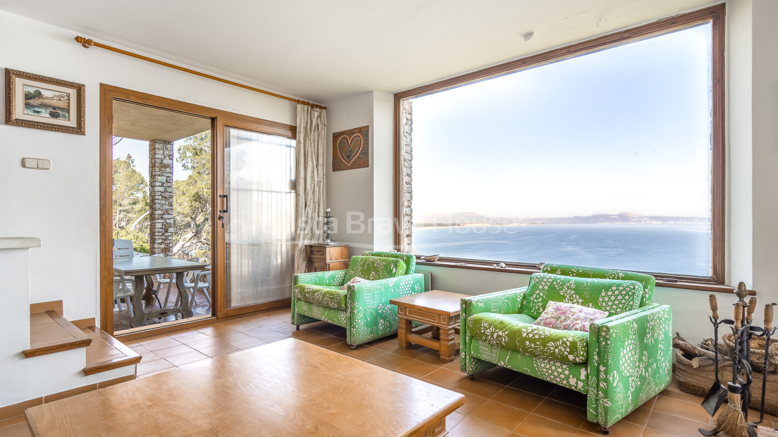 Villa en venta en Sa Riera con vistas al mar