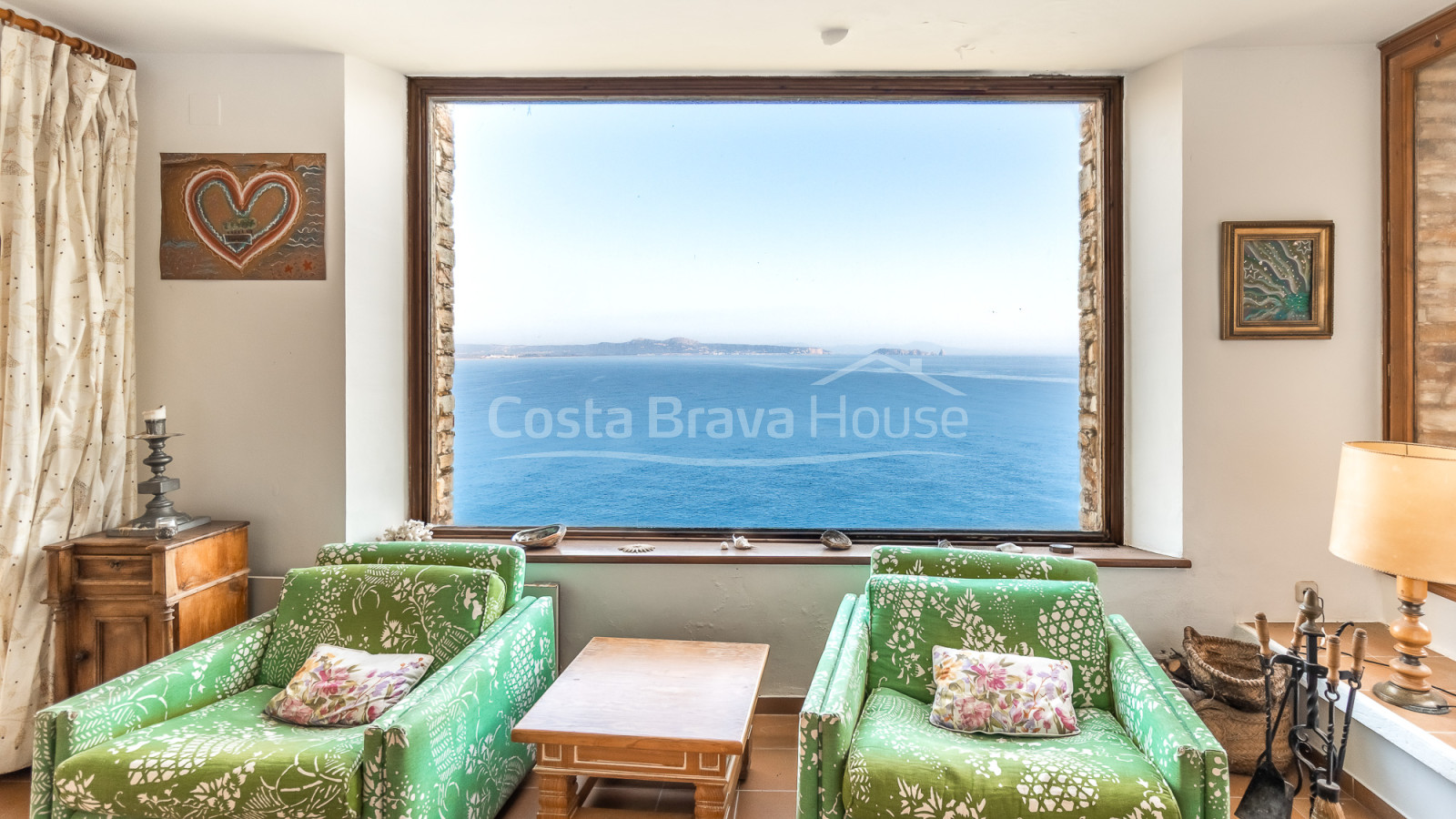 Villa en venta en Sa Riera con vistas al mar