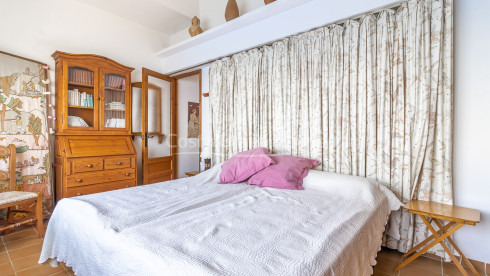 Villa en venta en Sa Riera con vistas al mar