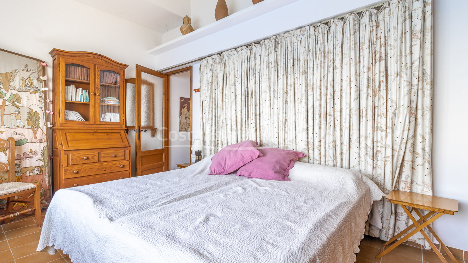 Villa te koop in Sa Riera met zeezicht