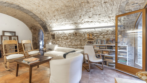 Casa rústica de pedra a Ullà