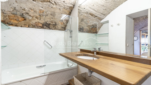 Rustic stone house in Ullà