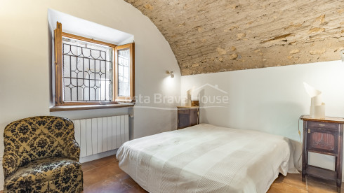 Casa rústica de pedra a Ullà