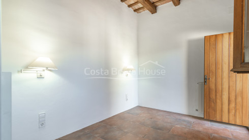 Casa rústica de pedra a Ullà