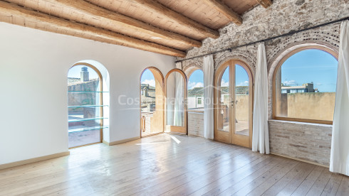 Casa rústica de pedra a Ullà