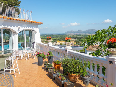 Casa en venta en Pals con jardín, vistas despejadas y total privacidad en Mas Tomasi