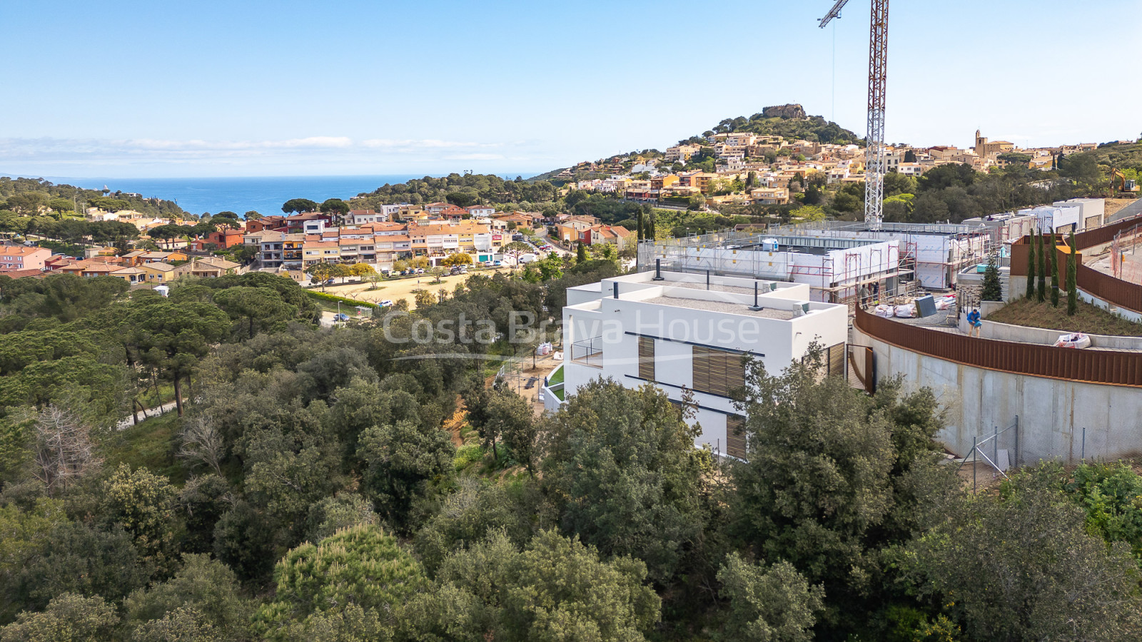 Casa de luxe d´obra nova amb jardí i piscina a Begur