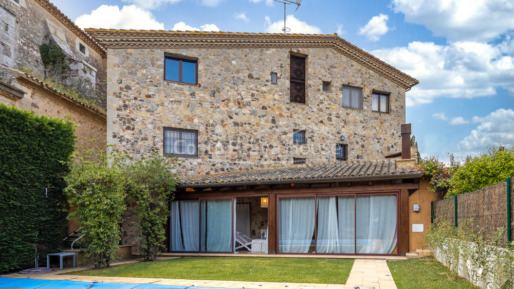 Casa con piscina en Torrent, Baix Empordà