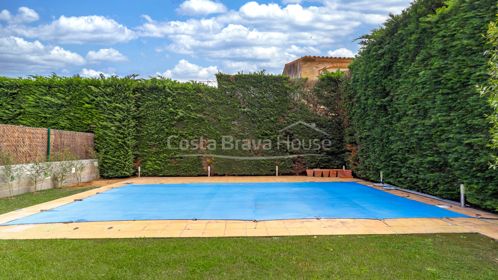 Casa con piscina en Torrent, Baix Empordà