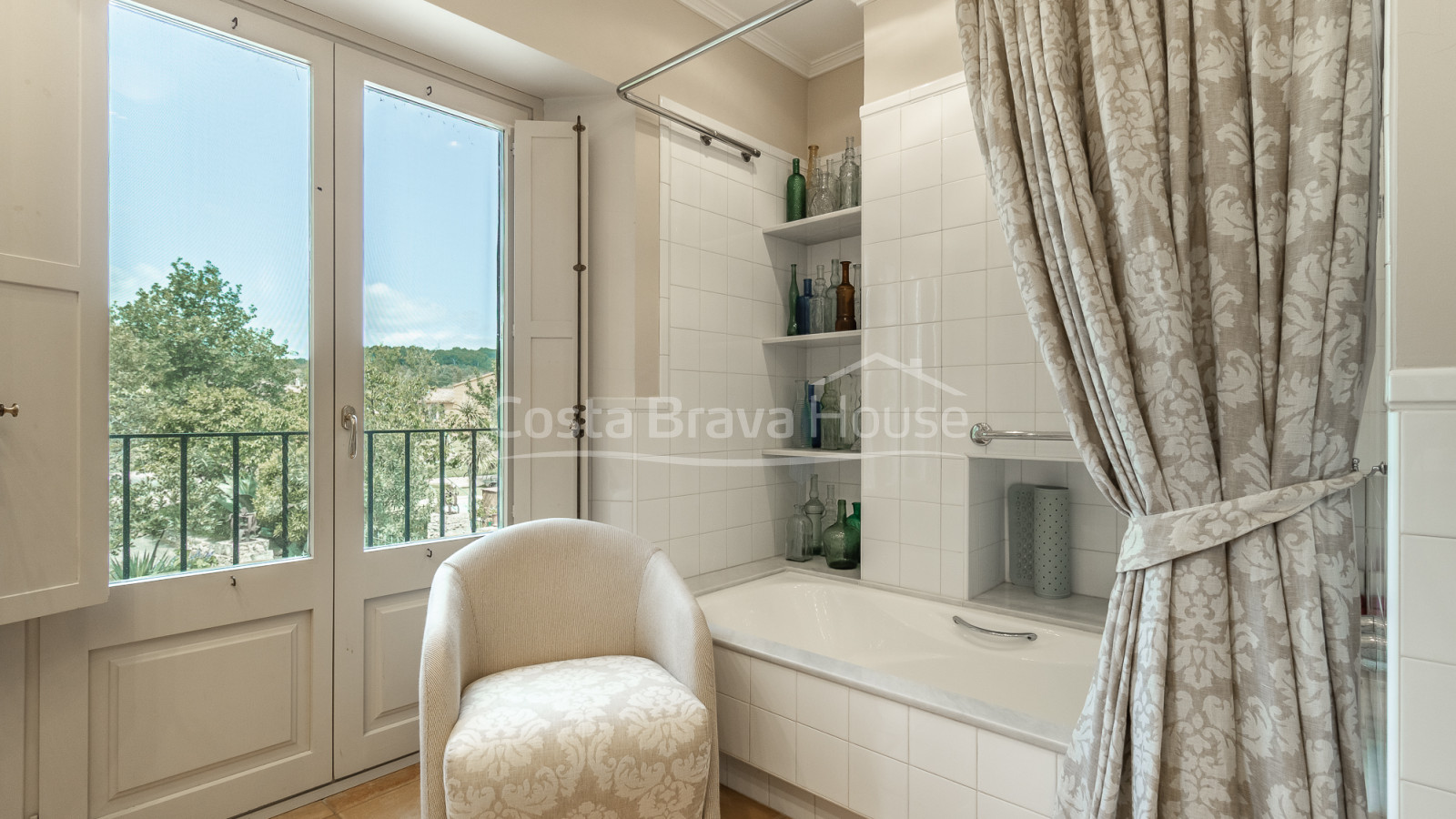 Casa con piscina en Torrent, Baix Empordà