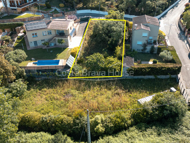 Parcelle constructible à vendre à Mont-ras, quartier résidentiel calme proche de la côte