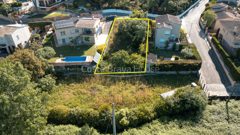 Parcelle constructible à Mont-ras à vendre