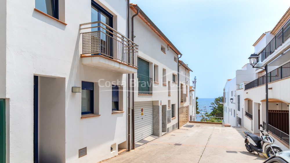 Maison à vendre à Calella avec vue sur la mer