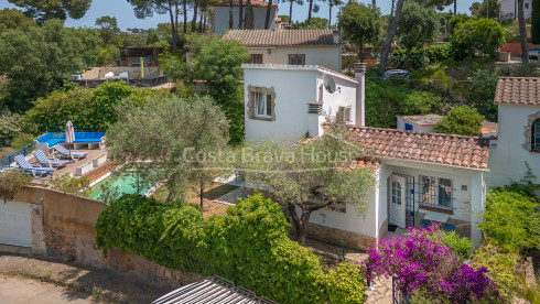 House for sale with pool in Tamariu