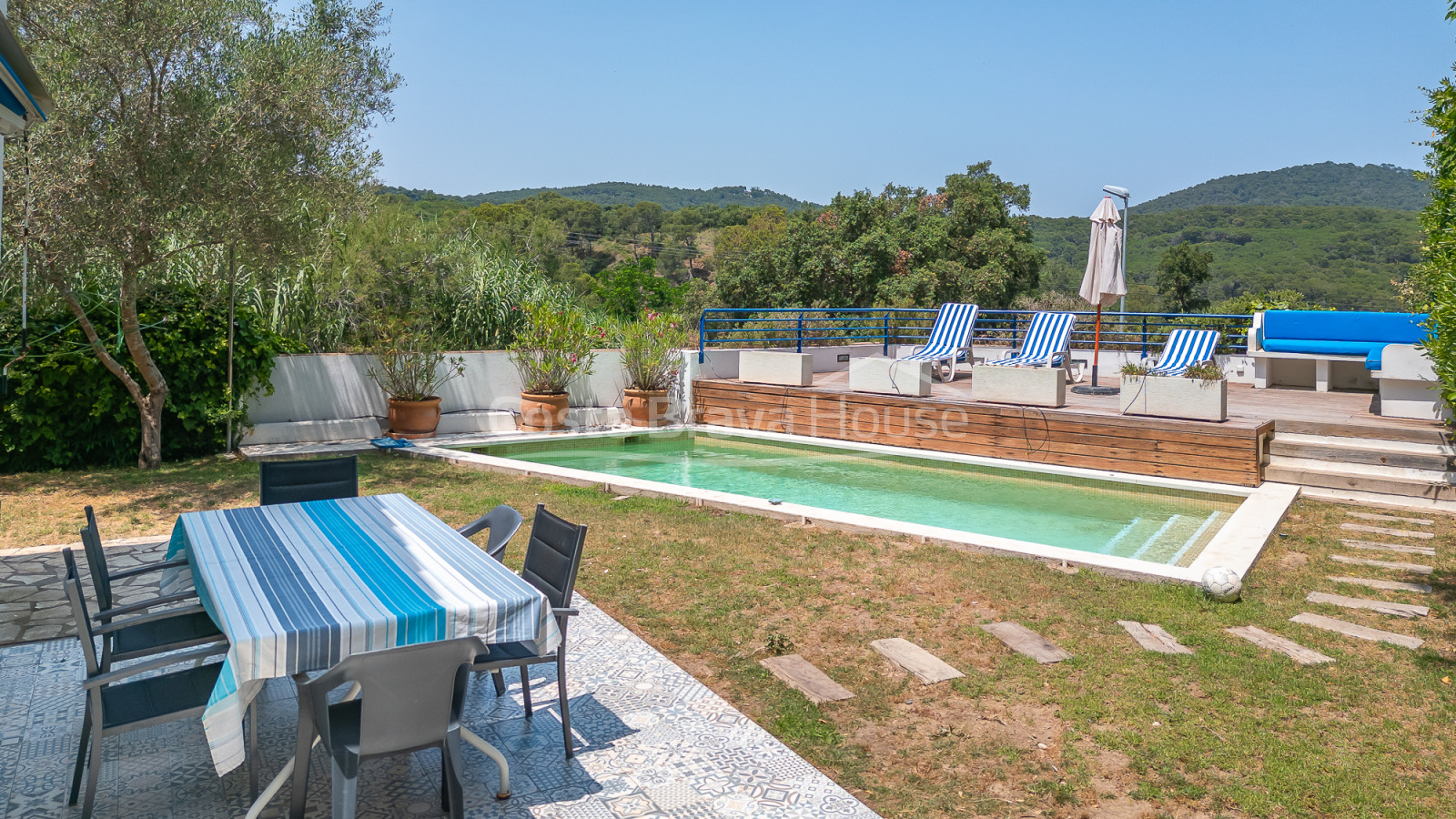 House for sale with pool in Tamariu
