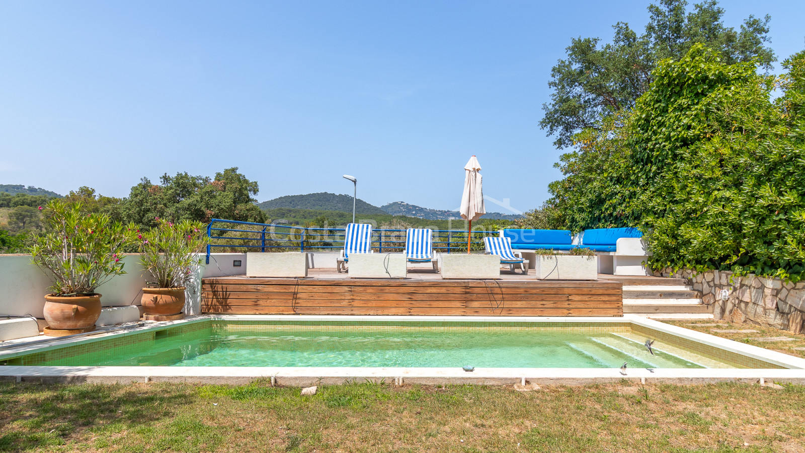 House for sale with pool in Tamariu