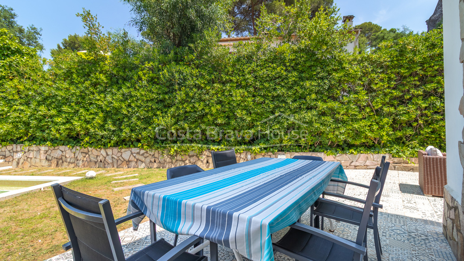 House for sale with pool in Tamariu