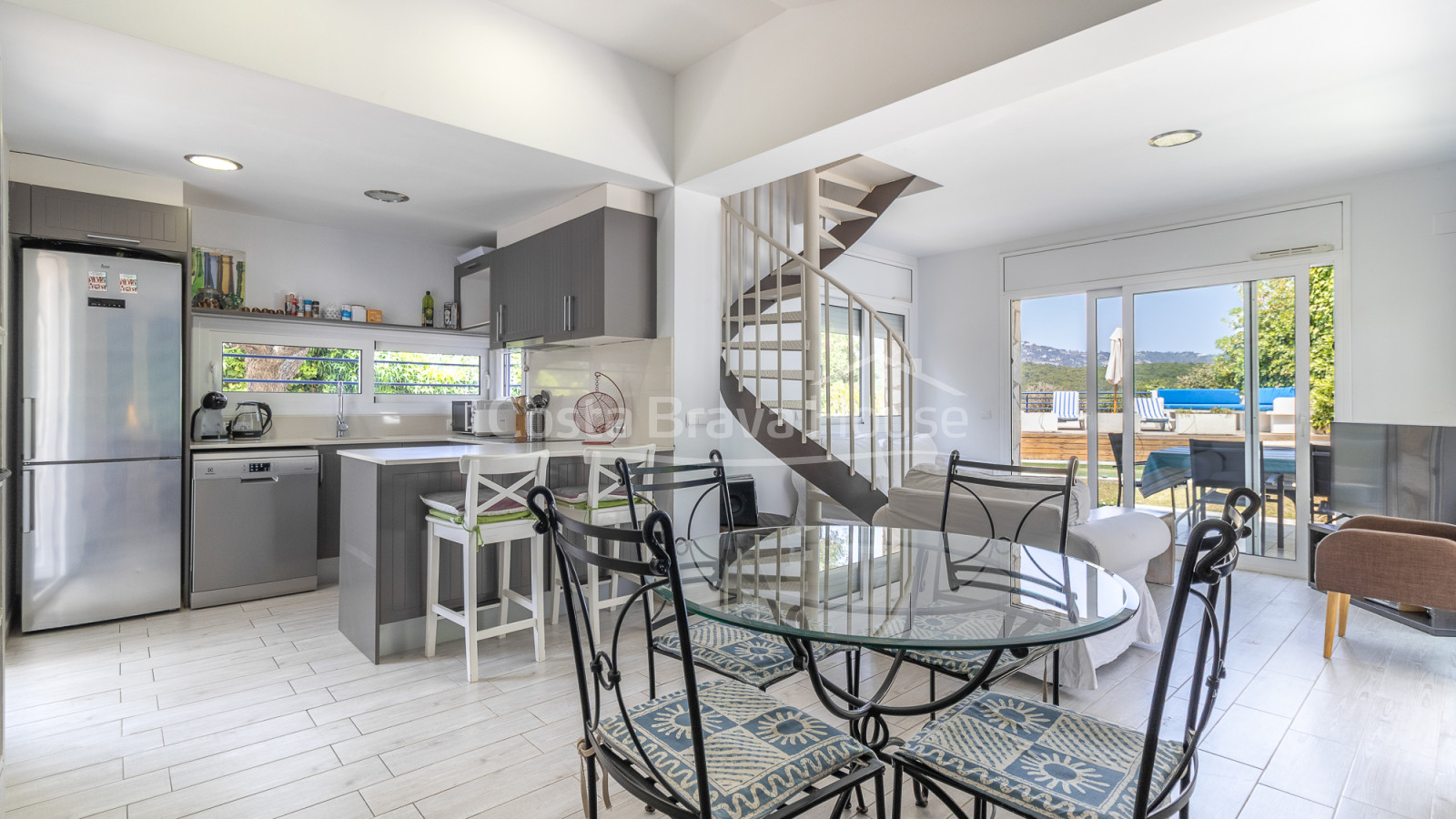 House for sale with pool in Tamariu