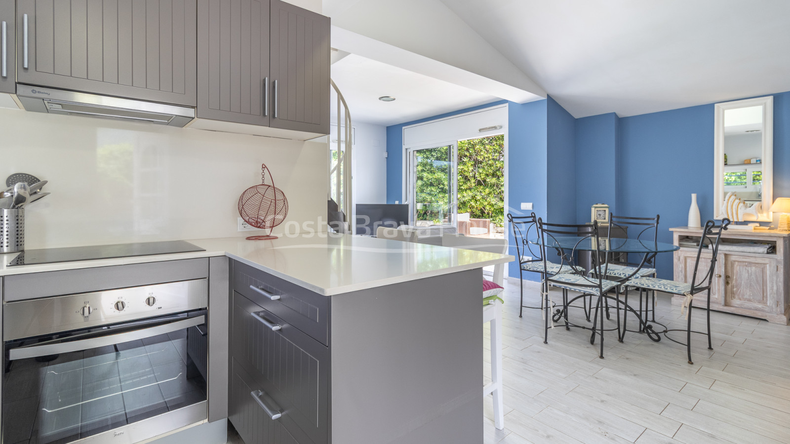 House for sale with pool in Tamariu
