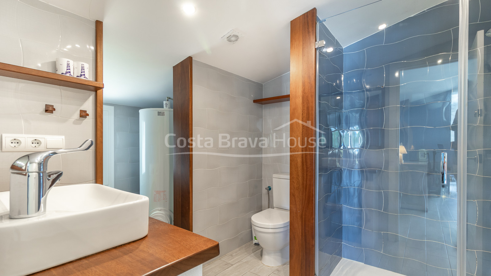 House for sale with pool in Tamariu