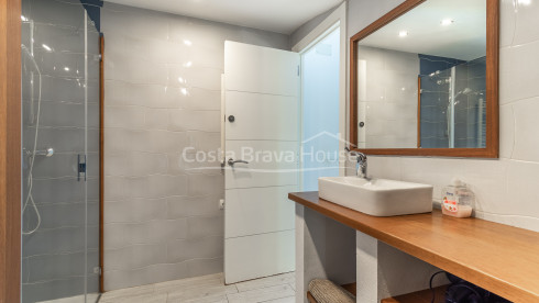 House for sale with pool in Tamariu